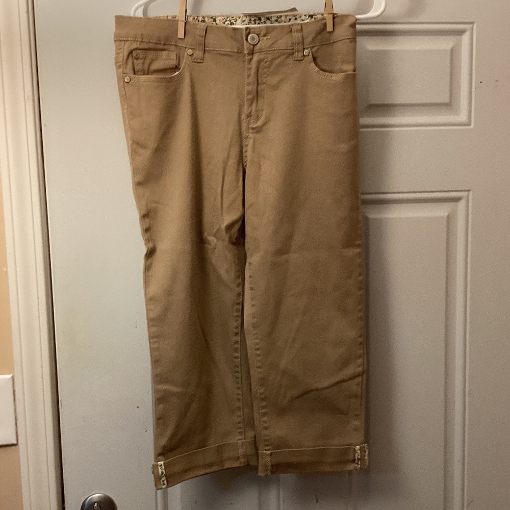 New Women’s Faded Glory Capris Capri Size 10 Tan